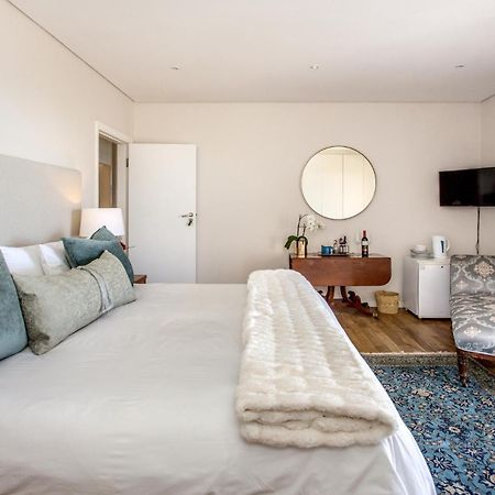 Far Horizons Camps Bay Hotel Кейптаун Екстериор снимка