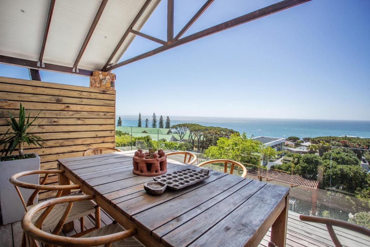 Far Horizons Camps Bay Hotel Кейптаун Екстериор снимка