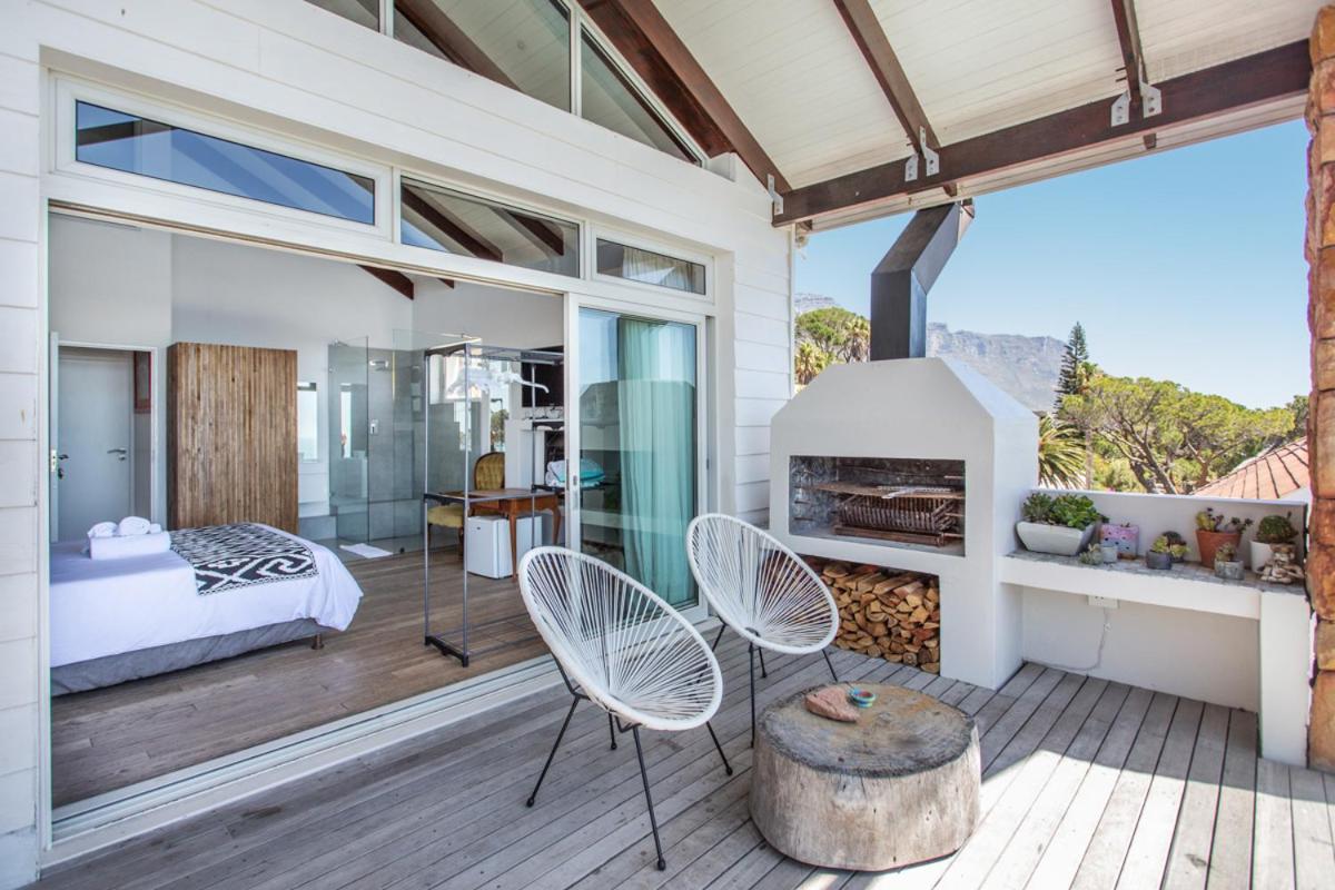 Far Horizons Camps Bay Hotel Кейптаун Екстериор снимка