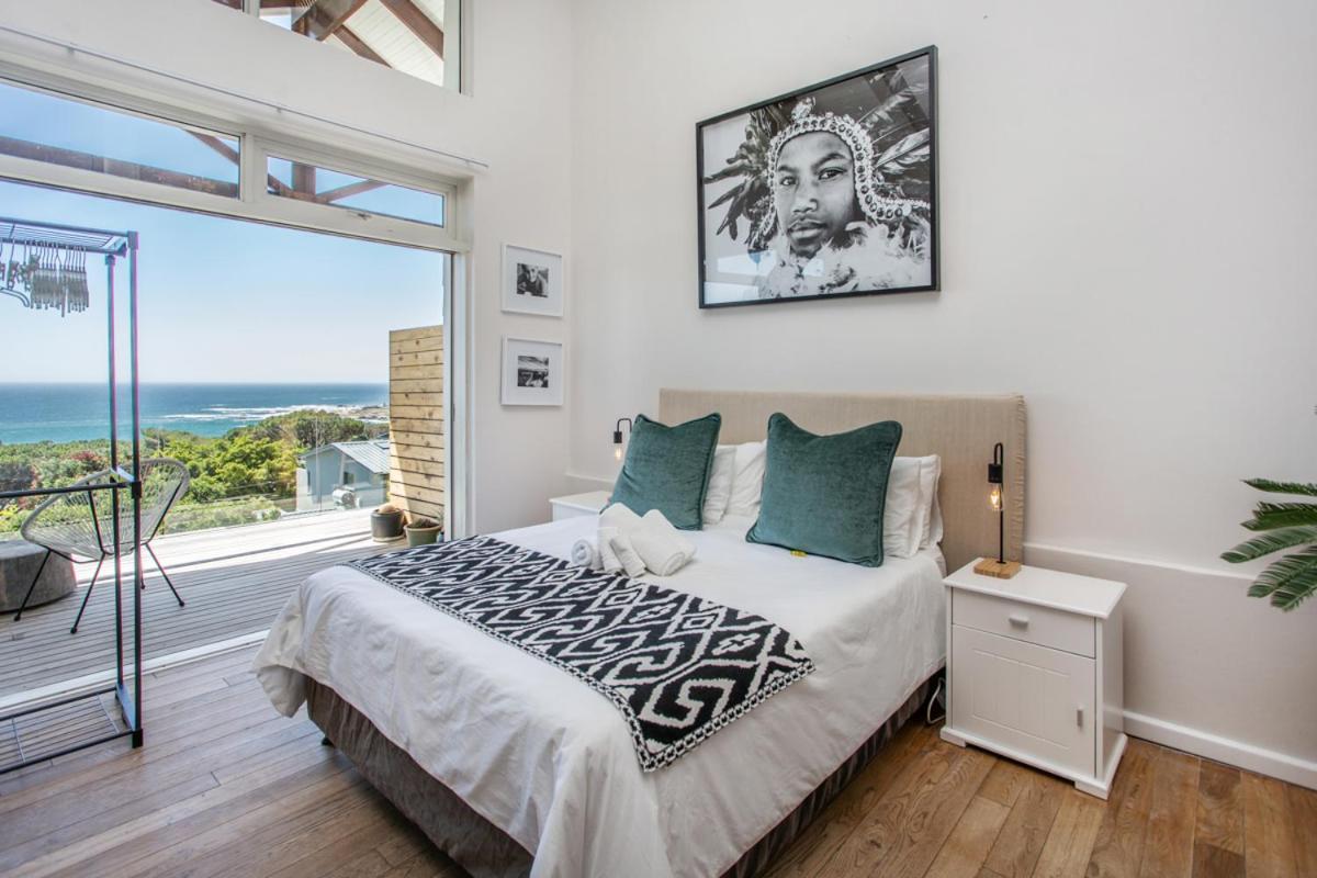 Far Horizons Camps Bay Hotel Кейптаун Екстериор снимка